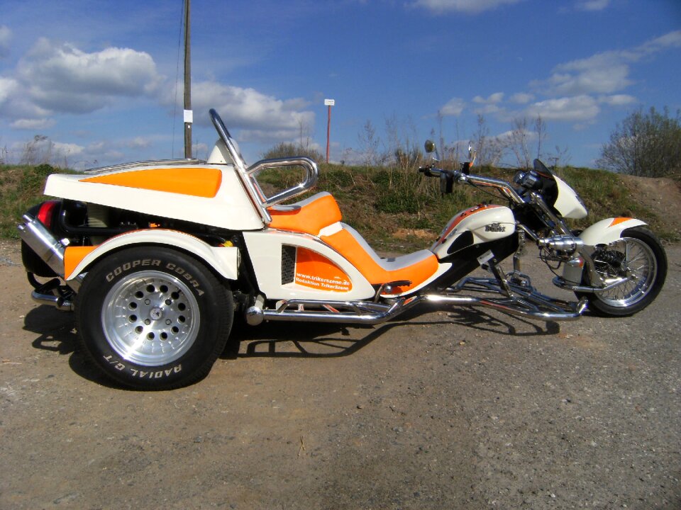 Trike fighter econometrician scene