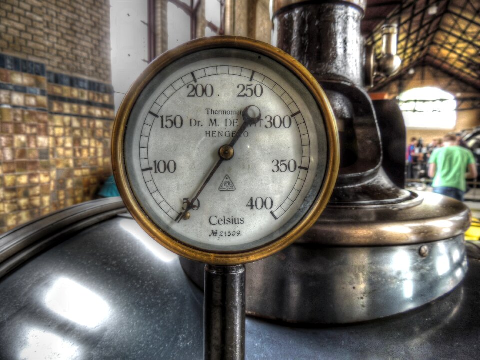 Thermometer gauge steam boiler