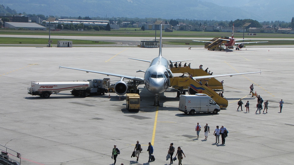 Passengers jet flyer