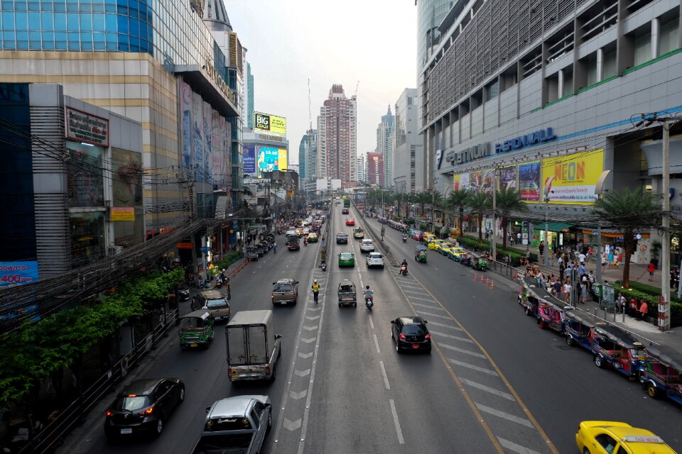 Bangkok street platinum fashion mall pratunam photo