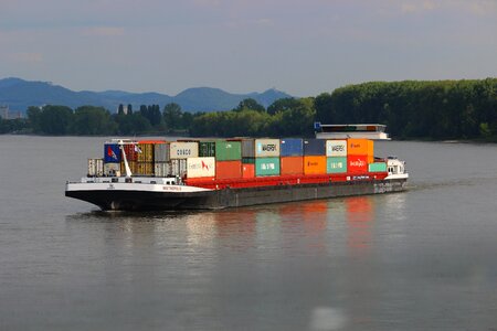 Inland waterway transport transport cargo ships