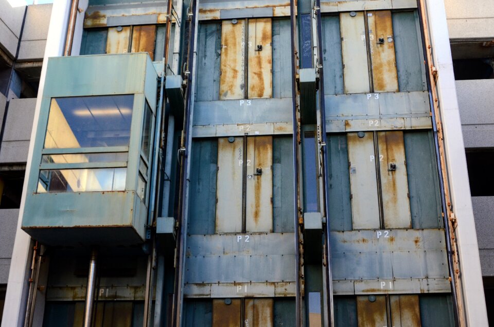 Building industrial architecture