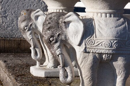 Statue art proboscis