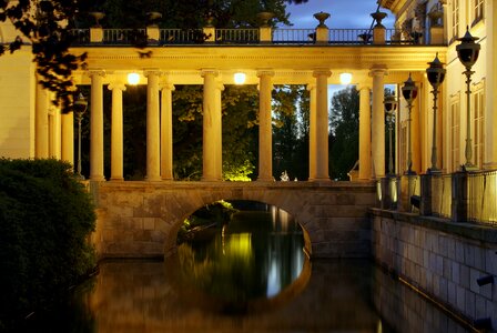 Night architecture park łazienkowski