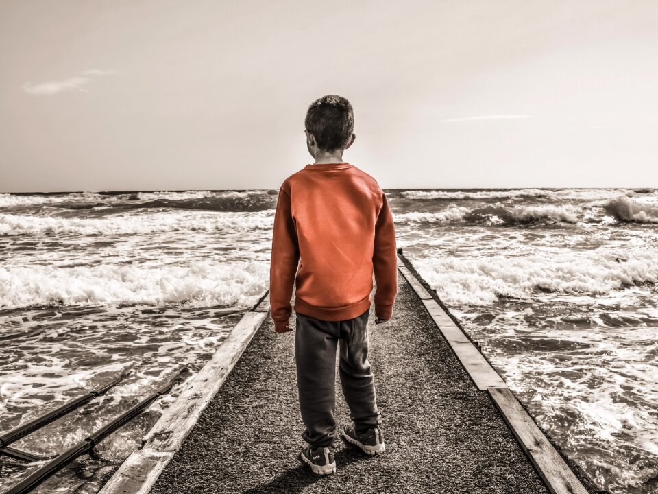 Childhood sea waves