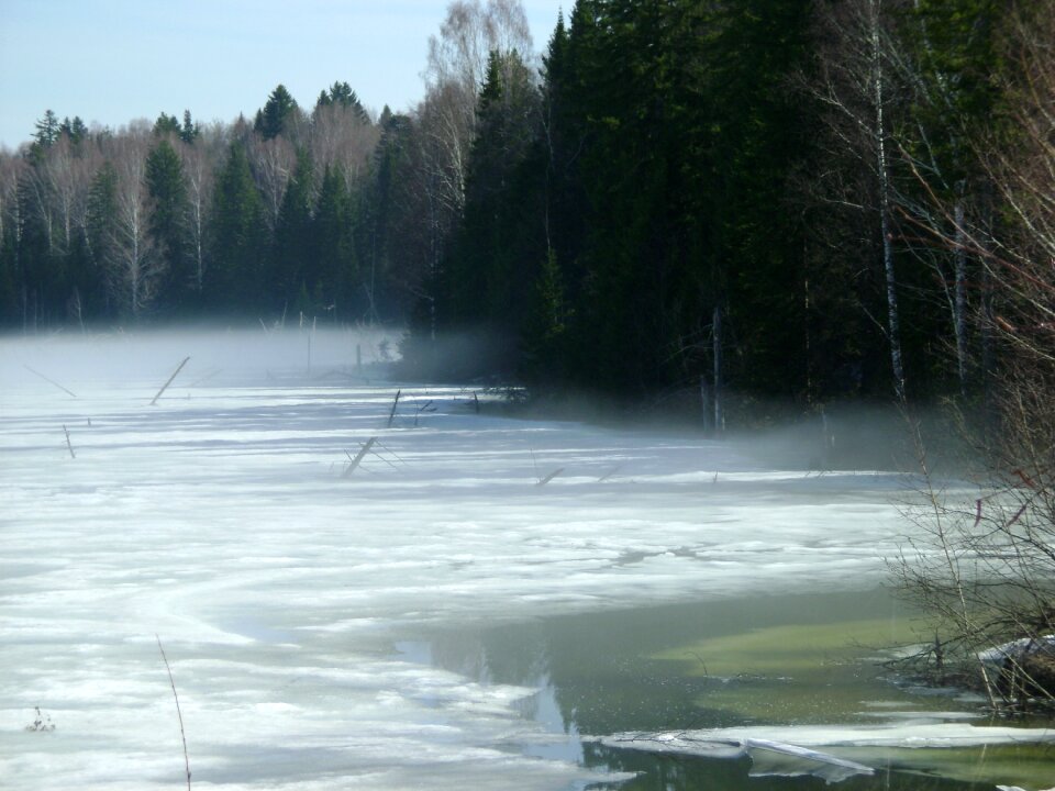 Lake fog thaw photo