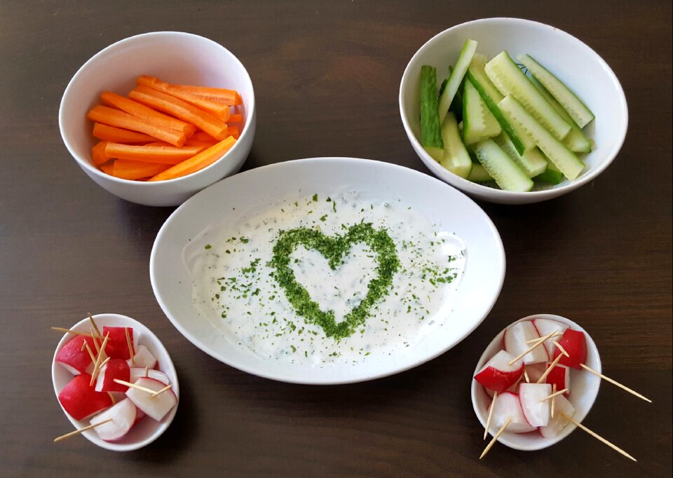 Cucumber radishes quark