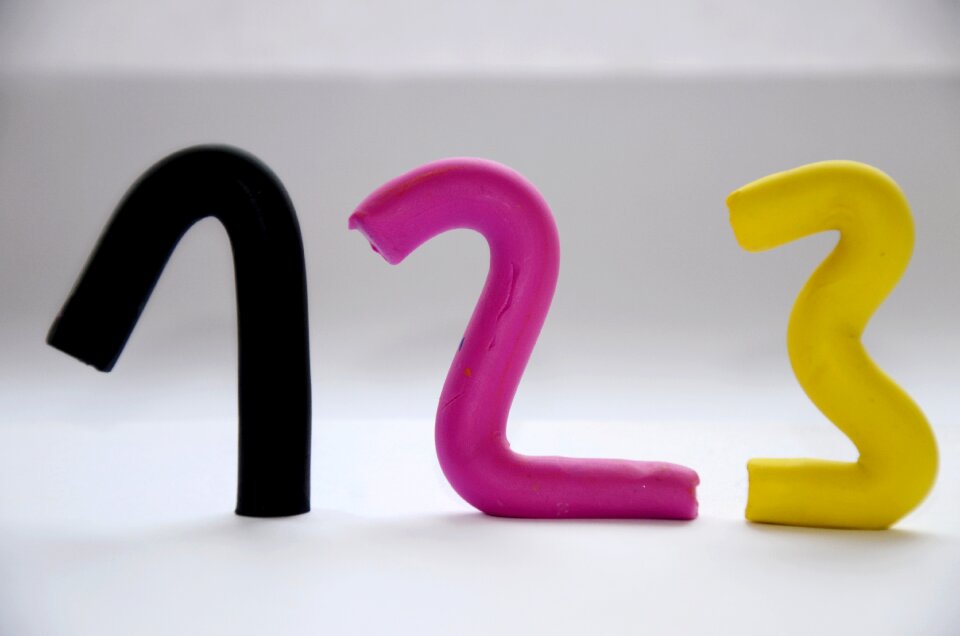 Figures bright color