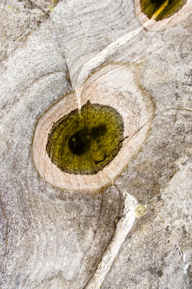 Rock district round