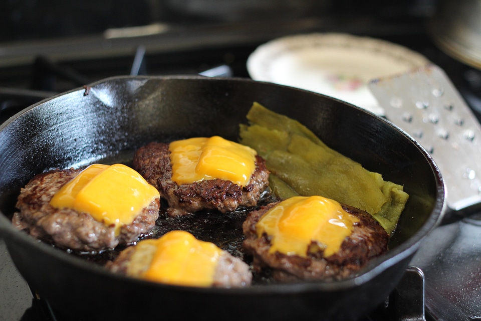 Hamburger food iron pan