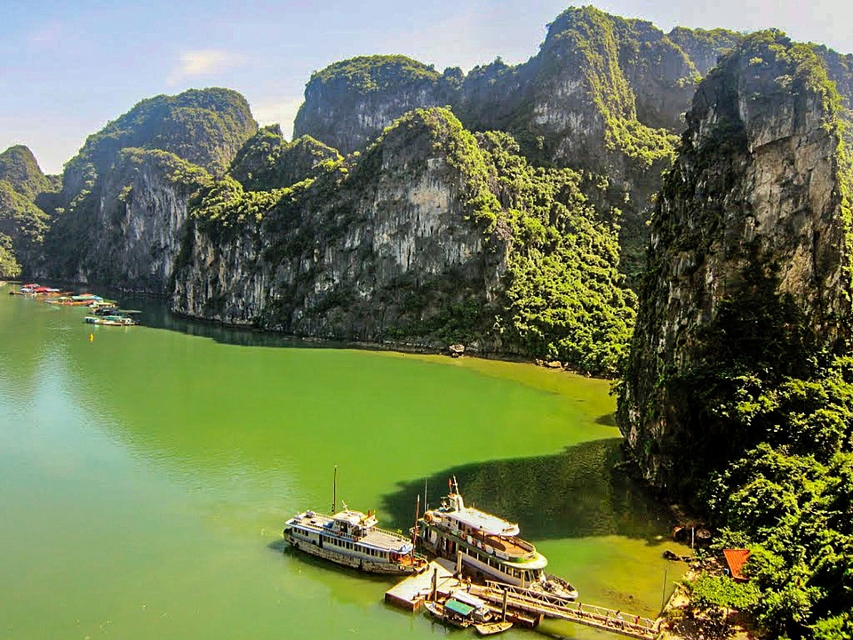 Mountains ships boats photo