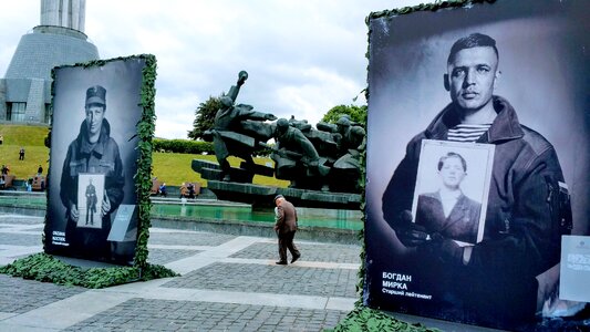 Monument may 9 veteran photo