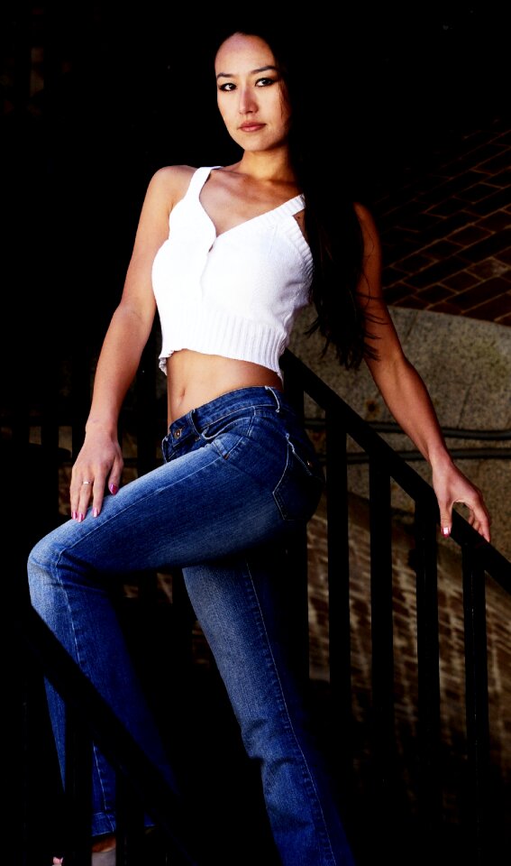 Crop top jeans hair