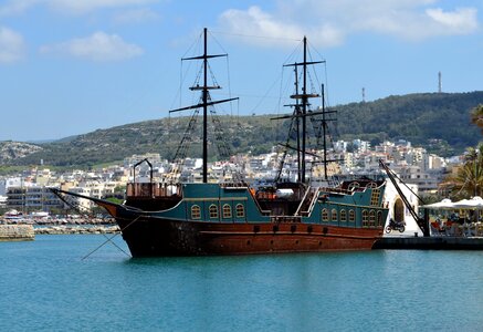 Heraklion crete seafaring shipping