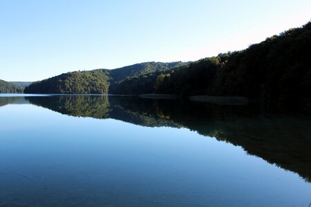 Water reflection mirror photo