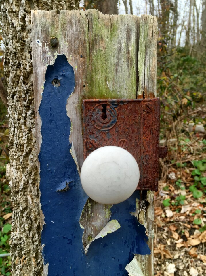 Rusty peeling paint