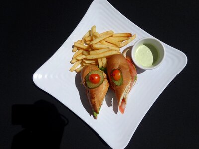 Eat lunch power