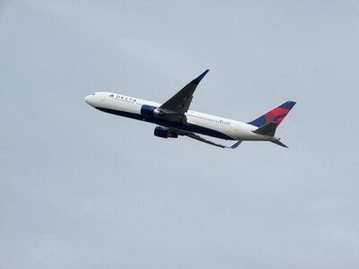Delta airlines take off pilot go photo