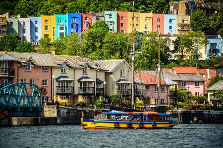 Quay bridge tourism