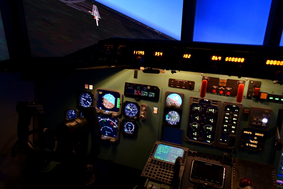 Dc 9 the cockpit flight simulator