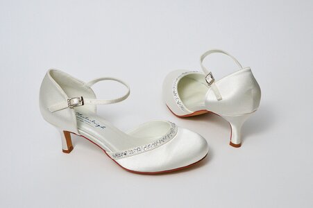 Event white shoe