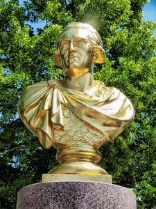 Bust monument art photo