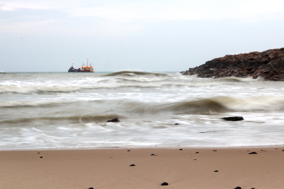 Hirtshals waves fishing
