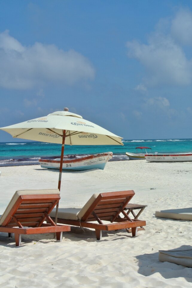 Umbrella sand relax