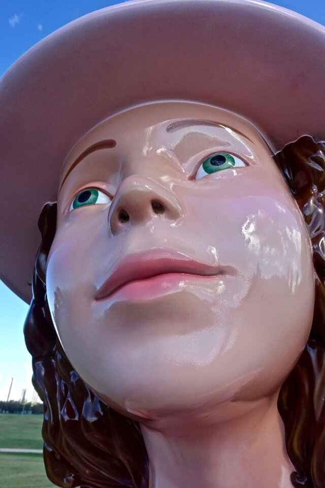 Girl decoration statue
