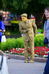 Artist golden man russia