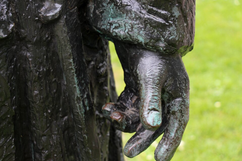 Hand statue soldier