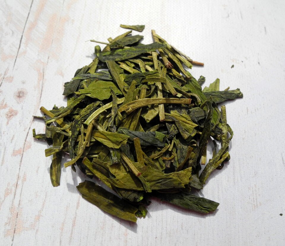 Teacup foliage dried leaves