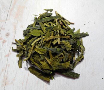 Teacup foliage dried leaves