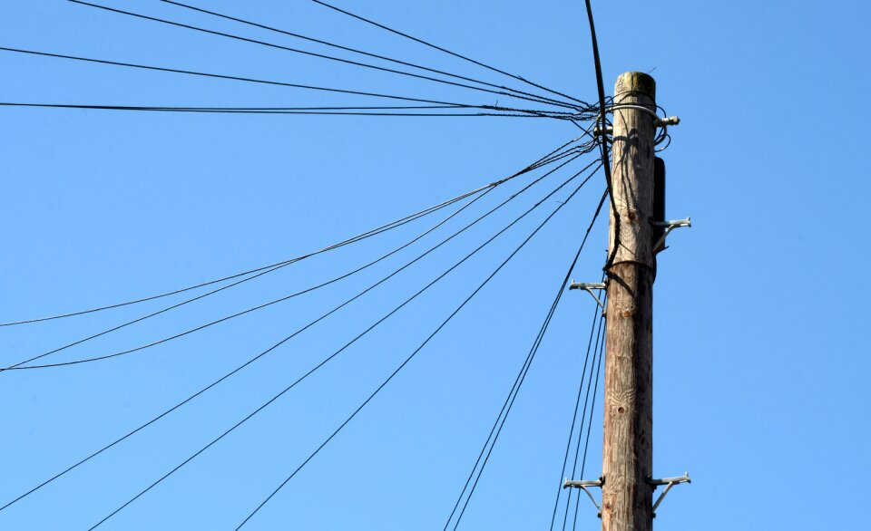 Elektriciteitsmast high voltage cable