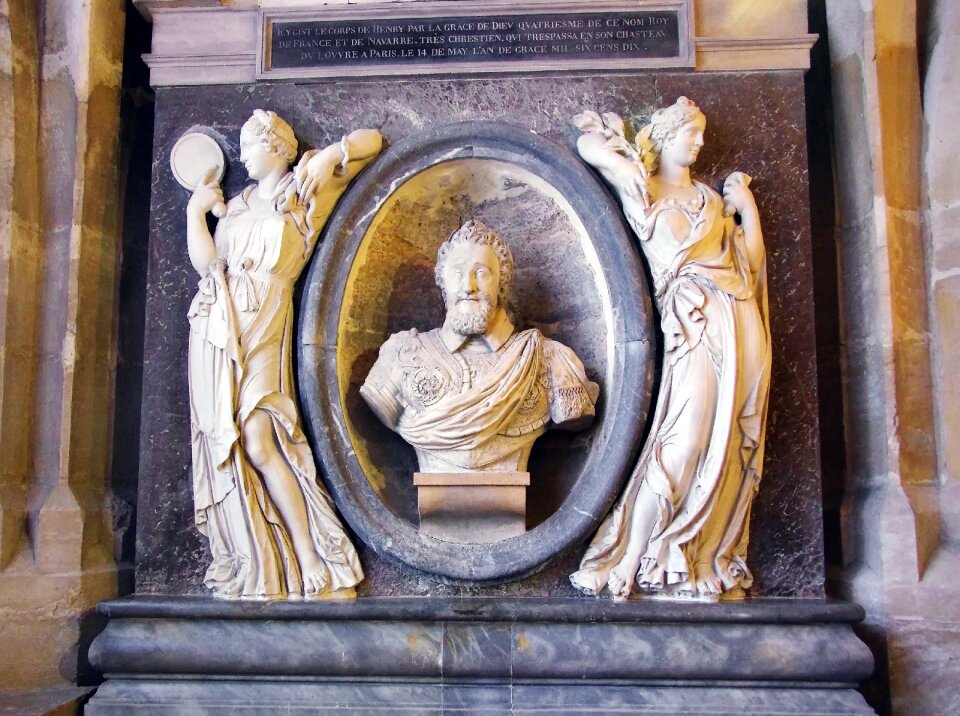 Necropolis the kings of france henri-iv
