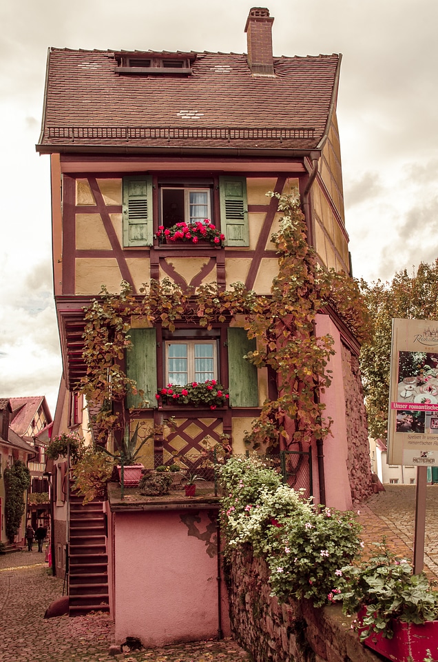 Truss old house