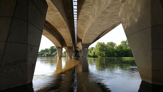 France river pillar