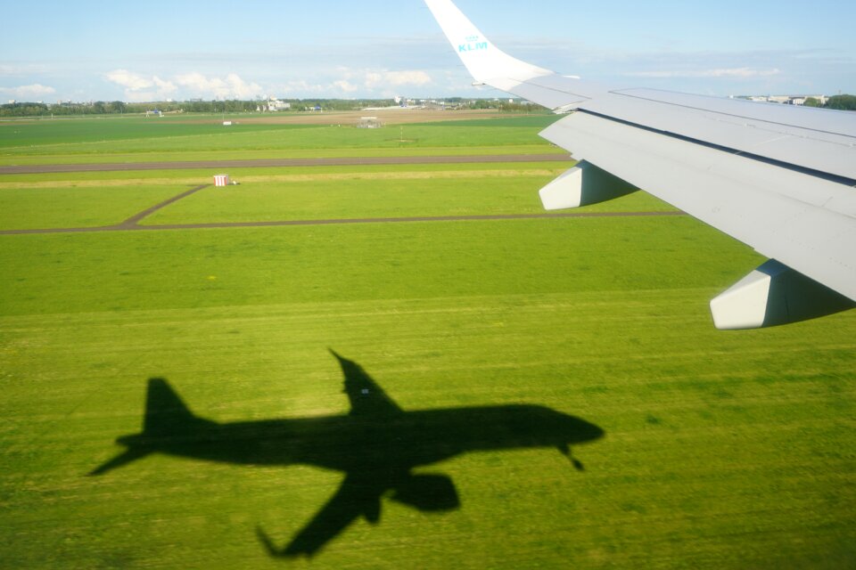 Aircraft grass landing