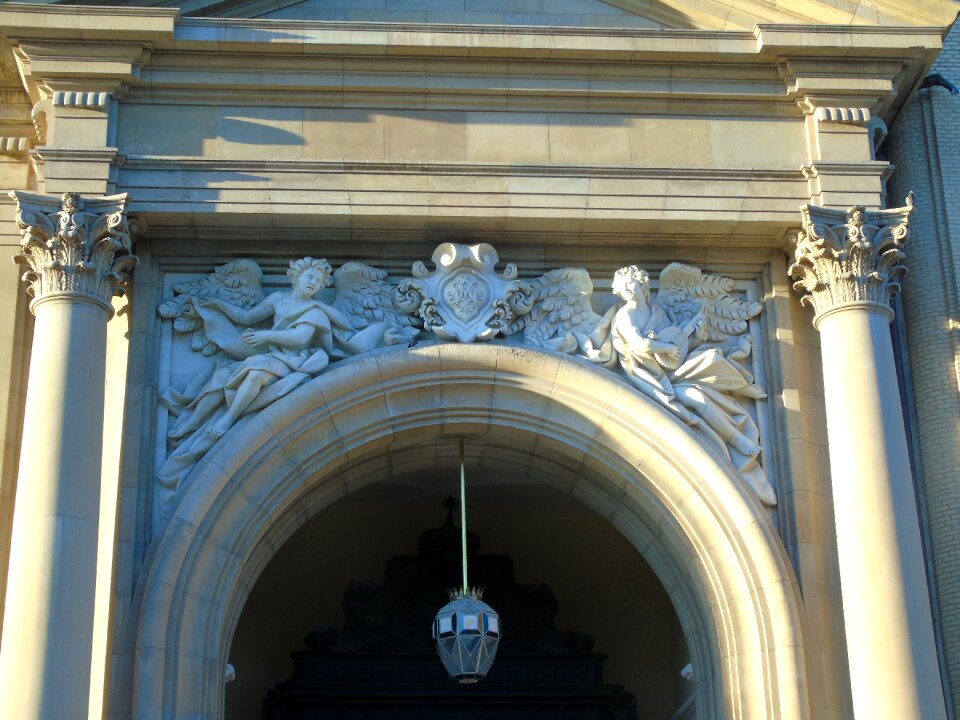 Monument abutment zargoza