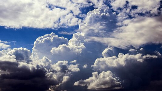 Nature dramatic cloudscape photo