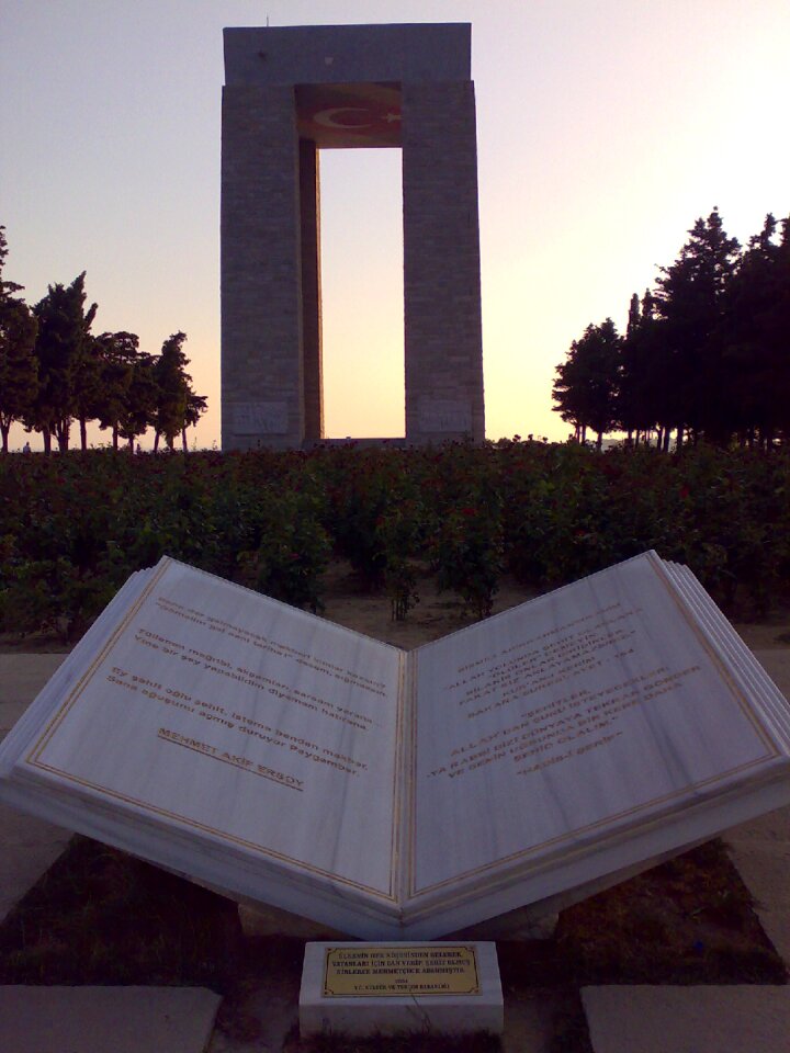 Canakkale memorial monuments