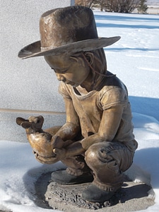 Young sculpture white