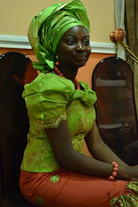 Occasion black bride