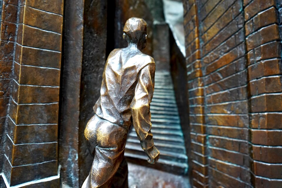 Thought statue old