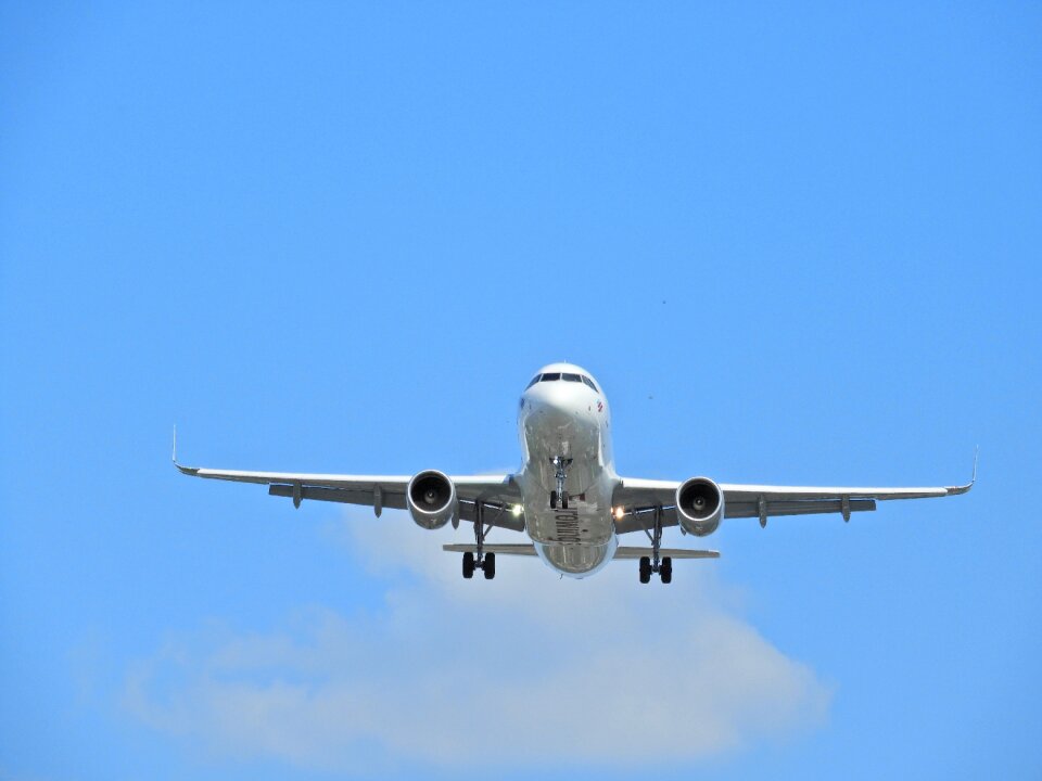 Flyer airport airliner