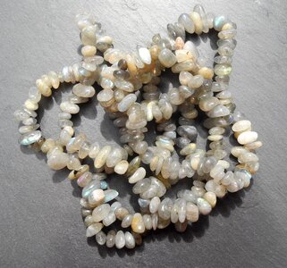 Semi-precious stones grain gray