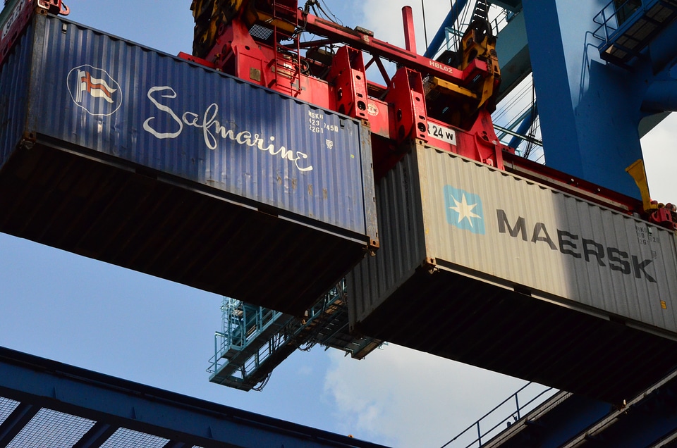 Spreader twinlift container terminal