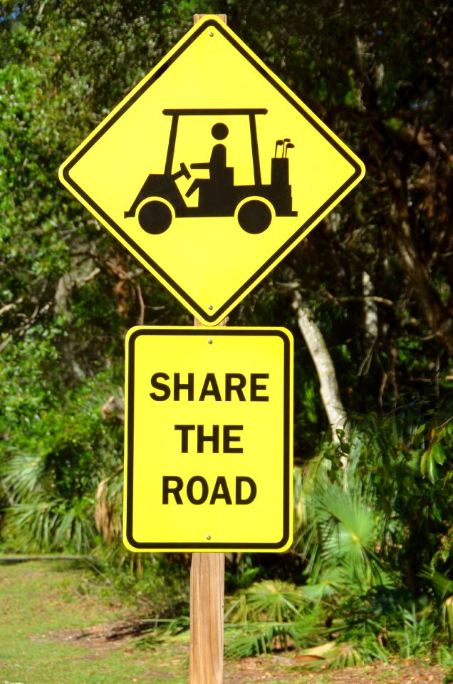 Share the road golf sport