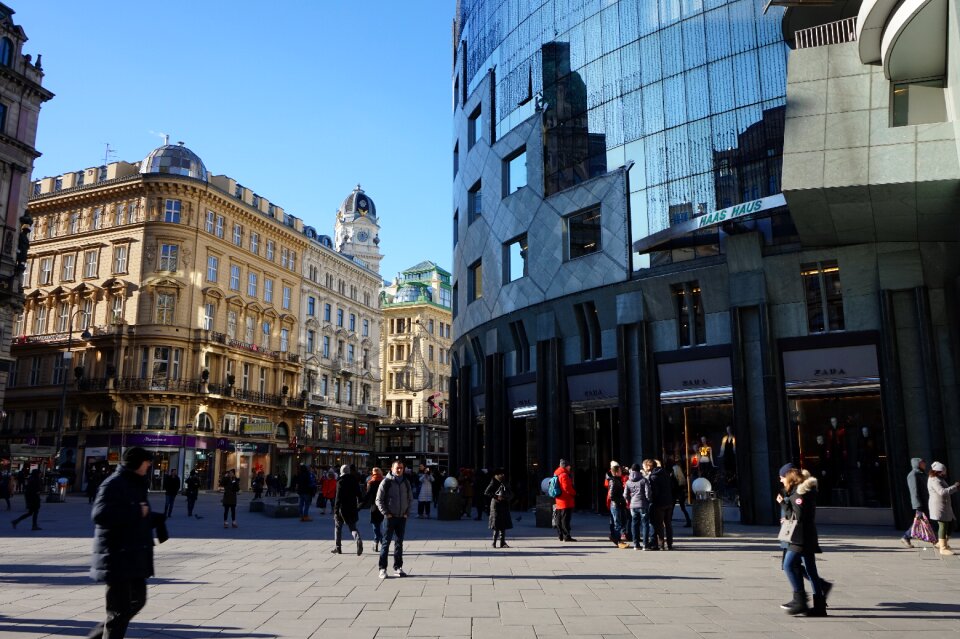 Downtown stephansplatz facade