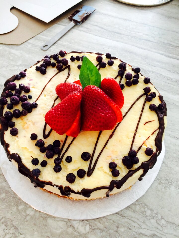Cake cheese strawberry chocolate